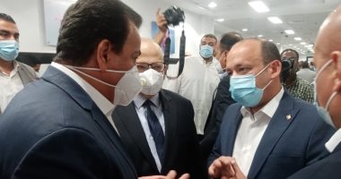 وزير التعليم العالي يتفقد مستشفى الاستقبال والطوارئ بقصر العيني في العيد