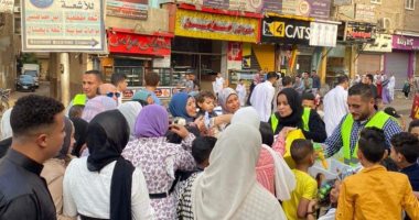 "مستقبل وطن" يوزع الهدايا والحلوى على الأطفال أمام ساحات صلاة العيد بالمحافظات ..صور