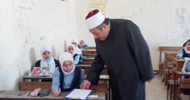 رئيس قطاع المعاهد الأزهرية يتفقد لجان امتحانات النقل