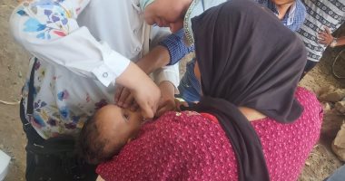 تطعيم أطفال الأقصر ضمن الحملة المحدودة للتطعيم ضد شلل الأطفال.. صور