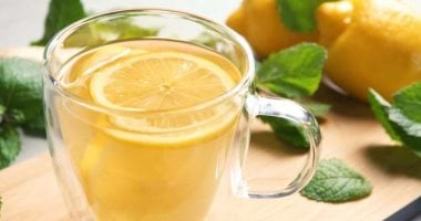 8 مشروبات صحية ومنعشة ابدأ بها يومك فى الربيع والصيف.. أبرزها ماء الليمون 