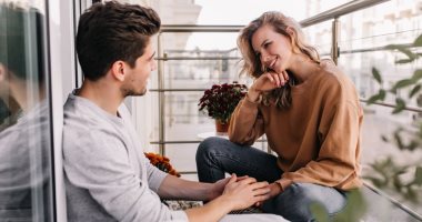 5 حلول تنقذ العلاقة الزوجية من الفتور.. الحوار بود وكسر الروتين الأبرز