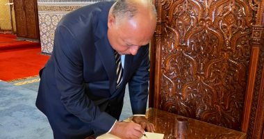 وزير الخارجية يزور ضريح الملك الراحل محمد الخامس فى ختام زيارته للمغرب