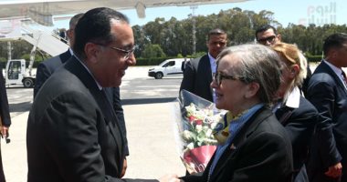 استقبال رسمى لرئيس الوزراء فور وصوله تونس لترؤس اللجنة العليا المشتركة 