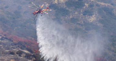 حرائق غابات كاليفورنيا تهدد سكان المدينة بالدمار وتهجر المواطنين من منازلهم