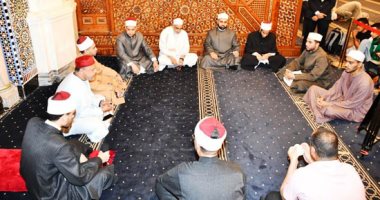 عودة المقارئ القرآنية بمسجد الإمام الحسين فى القاهرة