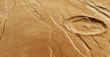 كيف يستخدم الباحثون الحفر المؤثرة على المريخ حتى تاريخ الأحداث الجيولوجية؟