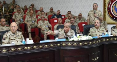 وزير الدفاع يشهد المرحلة الرئيسية لمشروع مراكز القيادة التعبوى (صمود - 1)   