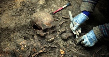 حل لغز المقابر الجماعية الغامضة بإنجلترا خلال القرن السابع عشر.. اعرف التفاصيل