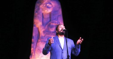 علي الحجار يطرب جمهور الشرقية بأجمل أغانيه في حفل ختام مهرجان تل بسطا