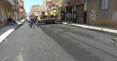 محافظ الإسكندرية: إنهاء 75% من خطة رصف الطرق بنطاق حي عامرية أول.. صور