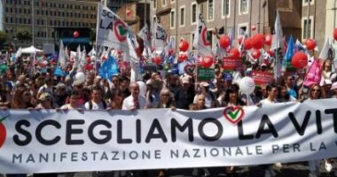 قانون خاص بالإجهاض يثير الجدل فى إيطاليا بعد 46 عاما من تقنينه
