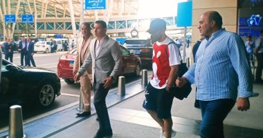 محمد صلاح يصل مطار القاهرة قادما من دبى للانضمام لمعسكر المنتخب