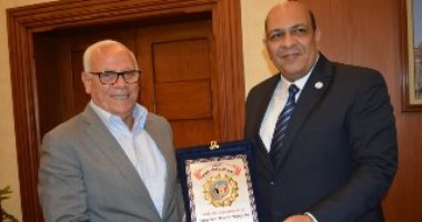 محافظ بورسعيد يستقبل رئيس الاتحاد الأفريقي للكونغ فو 