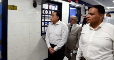 جولة رئيس الوزراء داخل وحدة طب الأسرة بقرية الحصص بعد تطويرها.. صور