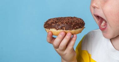 من غير دايت.. 5 حلول لمشكلة زيادة وزن الأطفال وتشجيعهم على الأكل الصحي