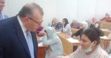 نائب رئيس جامعة السادات يتفقد اليوم الأول لاختبارات الفصل الدراسى الثانى