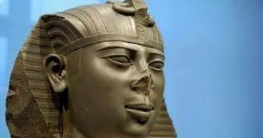 الكشف عن قاعدة تمثال أمازيس بمنطقة المطرية.. من هو هذا الملك؟