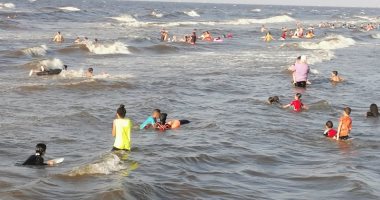 تفاصيل أول حالة غرق خلال الموسم الصيفى بشاطئ بورسعيد.. فيديو وصور