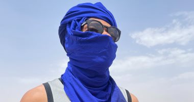 مبابي يظهر بـ"الوشاح الصحراوى" فى عطلته الصيفية بالمغرب