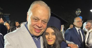 أشرف زكى يحتفل بتخرج ابنته: لحظة مستنيها من زمان.. وروجينا: أسعد أيام حياتى