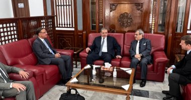 وزير القوى العاملة يصل الجزائر للمشاركة باجتماع رابطة المجالس الاقتصادية العربية