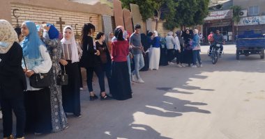 4912 طالبا وطالبة يؤدون امتحانات الثانوية العامة ببورسعيد.. لايف وصور 