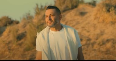 زياد برجي يطرح أحدث أغانيه "إجت الصيفية" .. فيديو