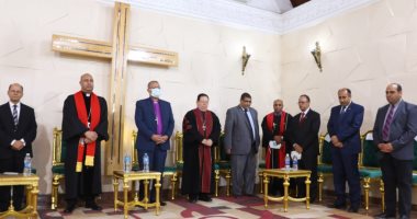 رئيس الكنيسة الإنجيلية ومحافظ الإسماعيلية يشهدان رسامة قس لكنيسة الإسماعيلية