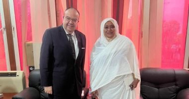 سفير مصر بالخرطوم يلتقى الوزيرة السودانية المكلفة بالتجارة والتموين