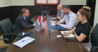 سفير مصر فى تيرانا يبحث تعزيز التجارة والاستثمار مع عدد من مسئولى ألبانيا