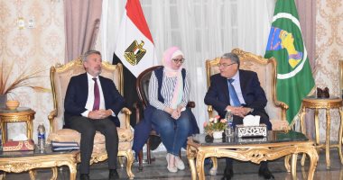السفير الإيطالى من المنيا: مصر تشهد نهضة تنموية وندعم التنمية الريفية