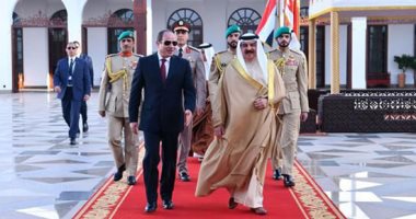 مراسم استقبال رسمية للرئيس السيسى فور وصوله قصر الصخير بالعاصمة البحرينية