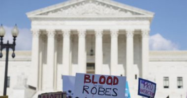 وقفات احتجاجية فى شوارع أمريكا ضد قرار المحكمة العليا بإلغاء الحق فى الإجهاض