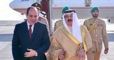 ملك البحرين يستقبل الرئيس السيسى بقصر الصخير الملكى  