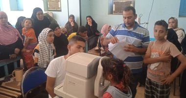 شباب أطباء قنا يجوبون قرى مدينة قوص للكشف على مرضى العيون بالمجان