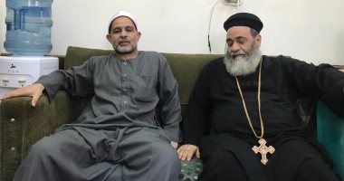 الدين لله والفرحة للجميع.. القمص تيموثاوس يتبرع بصك أضحية فى الغربية.. فيديو