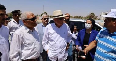 محافظ جنوب سيناء يتفقد الأعمال الجارية  بكورنيش الجبيل