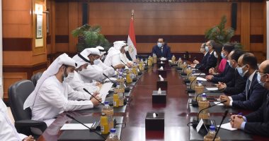 رئيس الوزراء يلتقى وزير الصناعة والتكنولوجيا المتقدمة الإماراتى.. صور