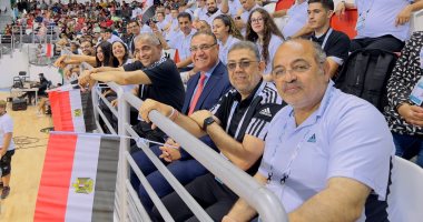 سفير مصر بالجزائر يؤازر منتخب اليد أمام إسبانيا فى نهائى البحر المتوسط