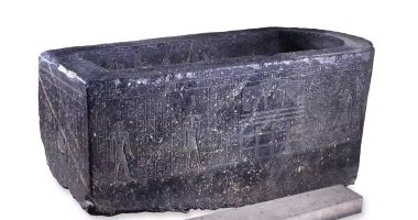 الحوض المسحور الفرعونى وحجر رشيد فى معرض بالمتحف البريطانى