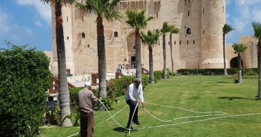 أحياء الإسكندرية ترفع كفاءة الحدائق والميادين لاستقبال الزائرين فى العيد