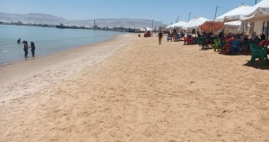 مصيف بـ5 جنيهات.. شاهد كيف استعدت شواطئ السويس لاستقبال الزائرين خلال العيد