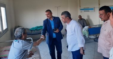 رئيس مدينة أشمون يجرى جولة مفاجئة للمستشفى العام بأول أيام عيد الأضحى.. صور