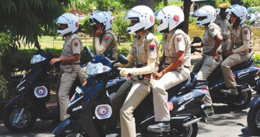 "هتأخر على صاحبتى".. شرطة الهند تسأل مواطنين عن أعذارهم لانتهاك قواعد المرور