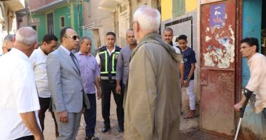 نائب محافظ المنيا يتابع حل مشكلة ارتفاع منسوب المياه الجوفية بقرية منسافيس