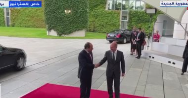 الرئيس السيسي يصل مقر المستشارية الألمانية ويلتقى أولاف شولتس