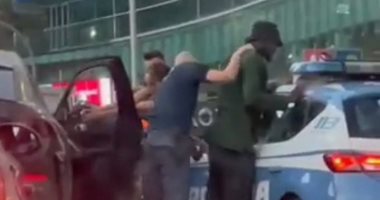 الشرطة الإيطالية توقف باكايوكو لاعب ميلان للاشتباه فى تجارة مخدرات.. فيديو