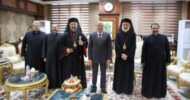 محافظ المنيا يستقبل وفد الكنيسة الكاثوليكية: التعاون عنوان التنمية الحقيقى