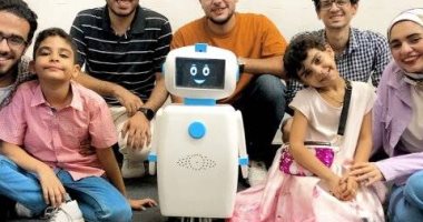 تسجيل انفعالات أطفال التوحد ومساعدة آبائهم.. مهمة روبوت طلاب هندسة حلوان